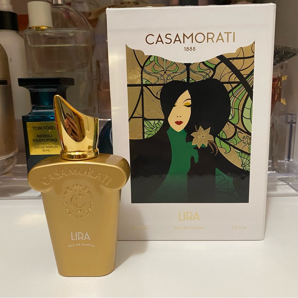 Lira Gold Eau de Parfum by Casamorati